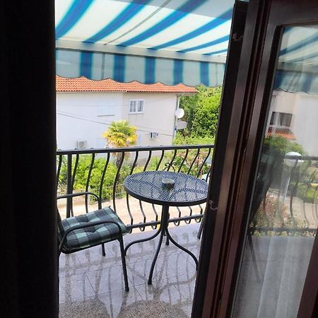Apartman Jumic Malinska Buitenkant foto