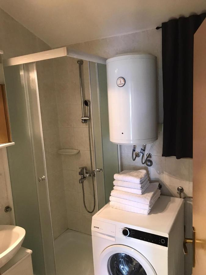 Apartman Jumic Malinska Buitenkant foto