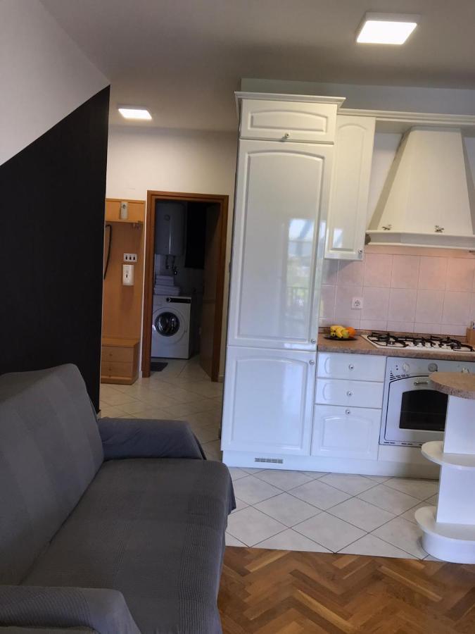 Apartman Jumic Malinska Buitenkant foto