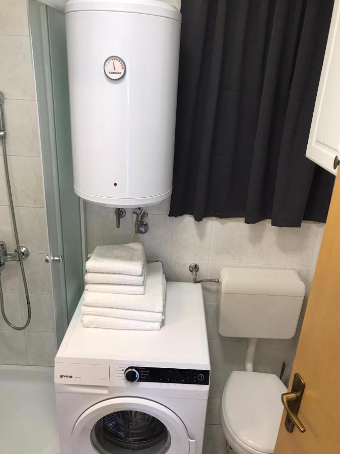 Apartman Jumic Malinska Buitenkant foto